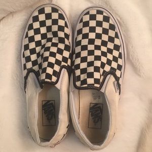 CHECKER VANS